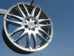 Work Sporbo. 7.0x17", 4x100, ET42 ����