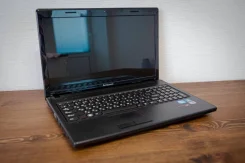 Lenovo G570. 15.6", 3,1����, ��� 8 ��, ���� 120���, WiFi: 1, ����������� �� 2��. ����