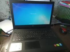 Dell Inspiron 3542. 15.6", 1,7����, ��� 4 ��, ���� 500���, WiFi: 1, Bluetooth: 1, ����������� �� 2��. ����