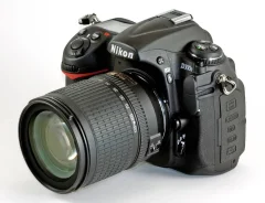 Nikon D300s Kit. ���: 12�