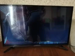Thomson T32C30U. LED ����