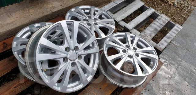 Blade. 6.0x15", 5x100, ET43 ����