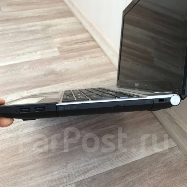 Acer Aspire V3-571G. 15.6", 2,2����, ��� 4 ��, ���� 320���, WiFi: 1, Bluetooth: 1, ����������� �� 2��. ����