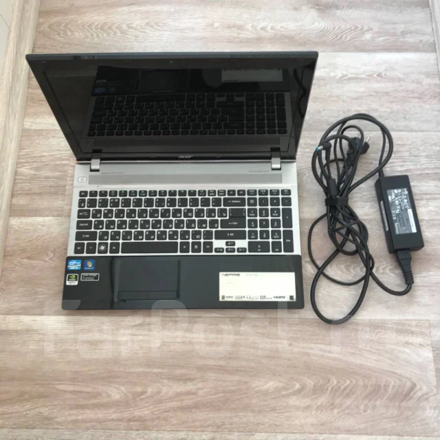 Acer Aspire V3-571G. 15.6", 2,2����, ��� 4 ��, ���� 320���, WiFi: 1, Bluetooth: 1, ����������� �� 2��. ����