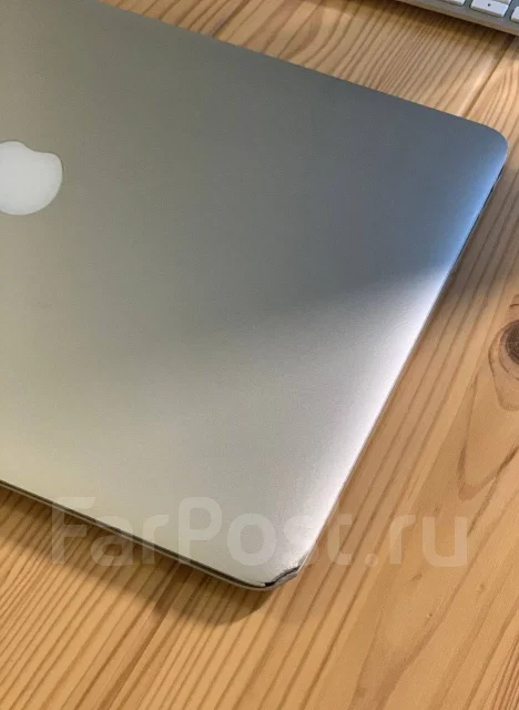 Apple MacBook Air 13 2012 Mid MD231. 13", 1,8����, ��� 4 ��, ���� 240���, WiFi: 1, Bluetooth: 1 ����