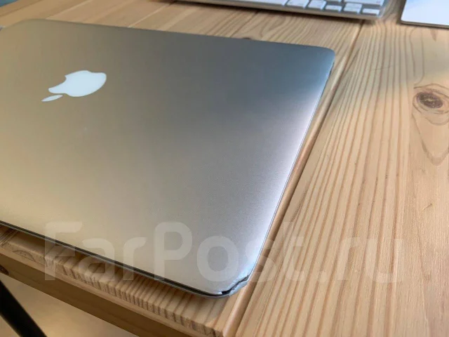 Apple MacBook Air 13 2012 Mid MD231. 13", 1,8����, ��� 4 ��, ���� 240���, WiFi: 1, Bluetooth: 1 ����