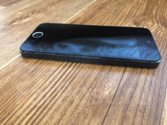 Apple iPhone 5. �/�, ������, 3G, 4G LTE ����
