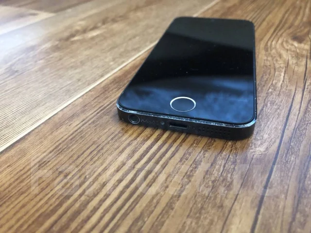 Apple iPhone 5. �/�, ������, 3G, 4G LTE ����
