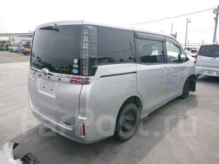 Toyota voxy zrr80g
