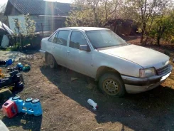 Opel Kadett ����
