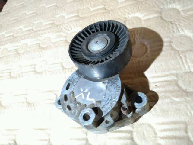 Натяжитель ремня аутлендер. Натяжитель ремня навесного оборудования митсубиси аутлендер. Натяжитель приводного ремня mitsubishi outlander. Натяжитель ремня аутлендер. Натяжитель ремня аутлендер.