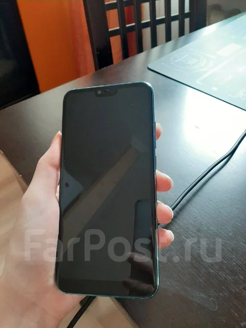 Honor 10. �/�, ���������, 3G, 4G LTE, Dual-SIM, NFC ����