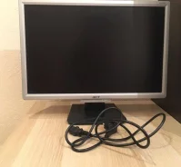 Acer. 22" ����