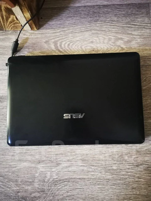 Asus Eee PC 1215P. 12.1", 1 660����, ��� 2048 ��, ���� 250���, WiFi: 1 ����