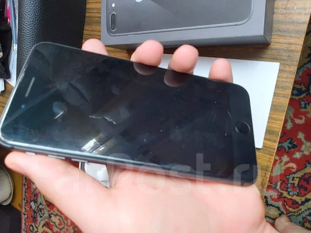 Apple iPhone 8 Plus. �/�, �����, 4G LTE ����