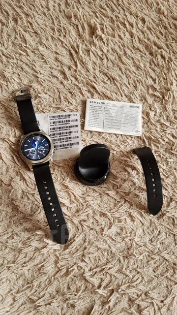 Samsung Gear S3 Classic. GPS, NFC, IP68 ����