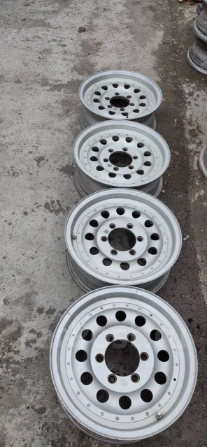 Avarus. 6.0x16", 6x139.7, ET25 ����