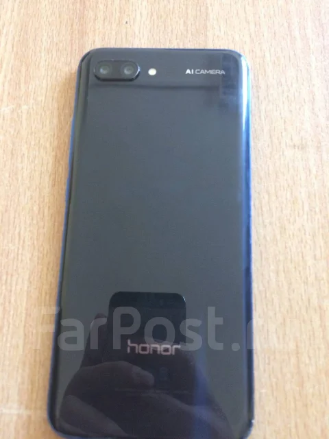 Honor 10. �/�, 3G, 4G LTE, Dual-SIM, ����������, NFC ����