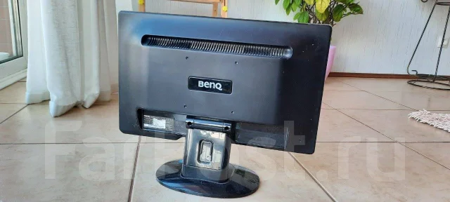 BenQ. 18.5" ����