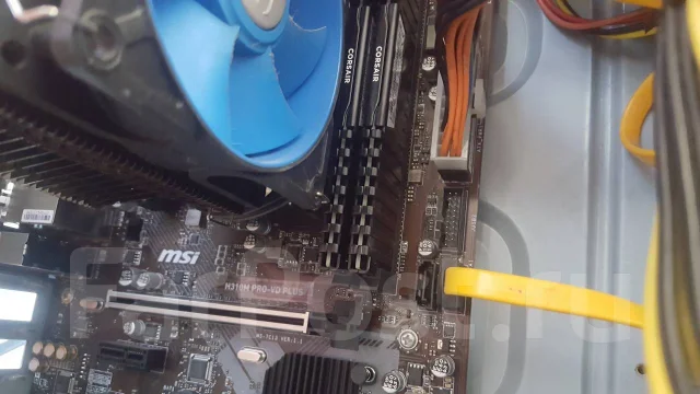 Intel Core i7-8700 ����