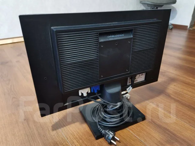 Samsung. 21.5" ����
