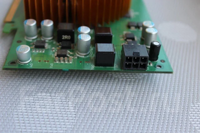 GeForce 8600 GTS ����