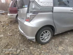 Honda Freed Spike. GP3, LEA ����