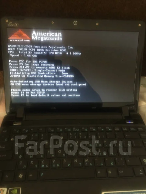 Asus Eee PC 1201. 12.1", ��� 2048 ��, WiFi: 1, Bluetooth: 1 ����