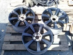 Infiniti. 8.0x18", 5x114.3, ET40 ����