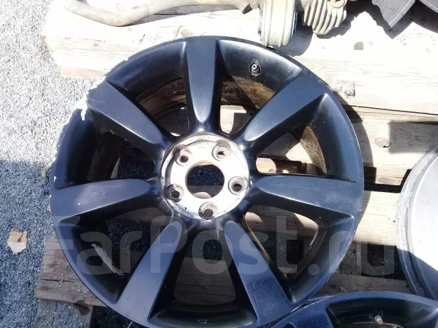 Infiniti. 8.0x18", 5x114.3, ET40 ����