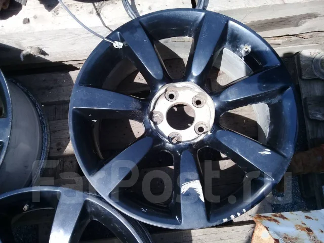 Infiniti. 8.0x18", 5x114.3, ET40 ����