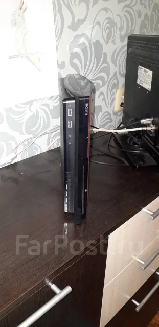 Sony PlayStation 3 Slim ����