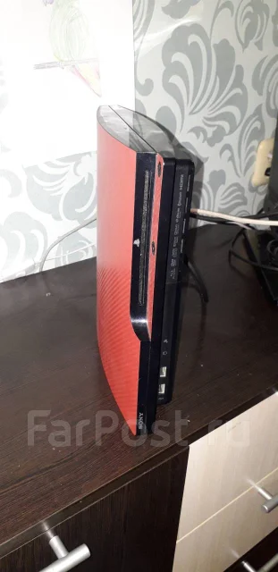 Sony PlayStation 3 Slim ����