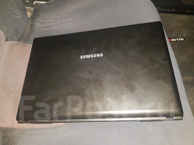 Samsung R519. 15.6", WiFi: 1 ����