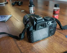 Nikon D3100. 10 - 14.9 ��