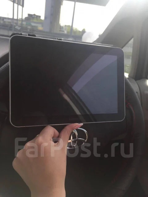 Samsung Galaxy Tab 8.9 ����