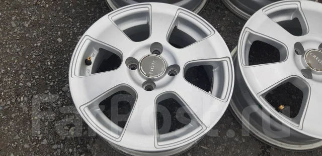 Creole. 5.5x14", 4x100, ET45 ����