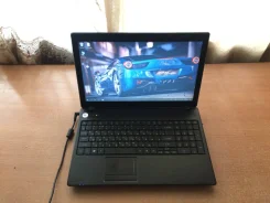 eMachines E642G. 15.6", 3,0����, ��� 8 ��, ���� 120���, WiFi ����