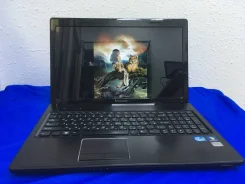 Lenovo G570. 15.6", 2,5����, ��� 4 ��, ���� 250���, WiFi, Bluetooth, ����������� �� 2��.