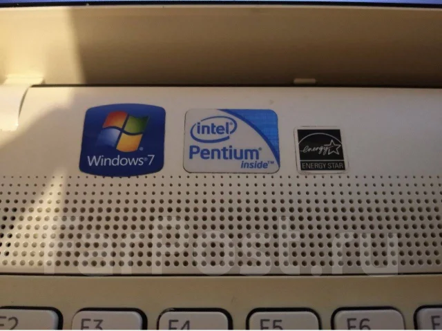 Sony VAIO PCG-71912V. 15.6", ��� 4 ��, ���� 320���, WiFi: 1, Bluetooth: 1 ����