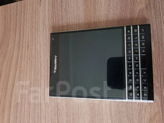 BlackBerry Passport. �/�, ������, 3G, 4G LTE, NFC ����