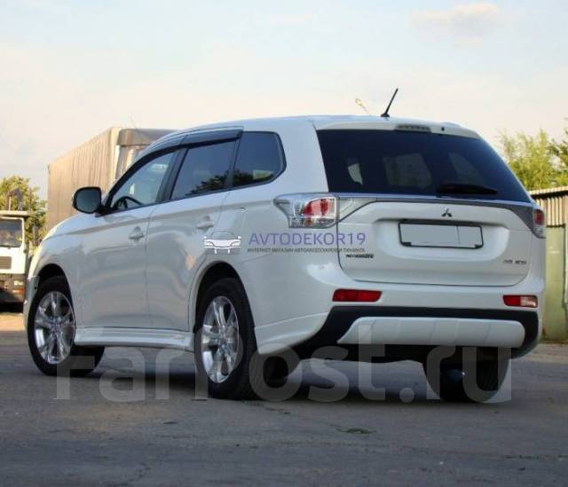 Задние накладки "Broomer Design" на бампер Mitsubishi Outlander 3 ...