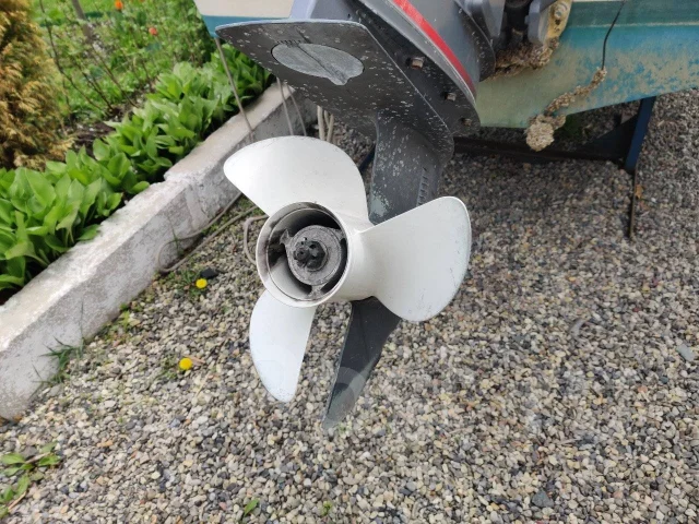 Yamaha FR-24. 1993 ���, ����� 8��., ��������� ���������, 115��.�., ������ ����