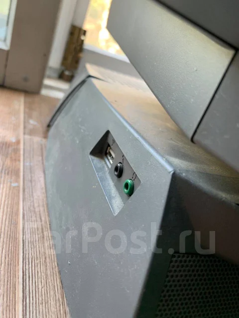 Sony. 17" ����