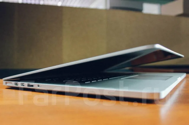 Apple MacBook Pro 15 2015 Mid. 15.4", 2,2����, ��� 16 ��, ���� 256���, WiFi: 1, Bluetooth: 1, ����������� �� 10��. ����