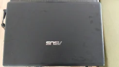 Asus X55VD. 15.6", 2,6����, ��� 2048 ��, ���� 320���, WiFi, Bluetooth, ����������� �� 2��. ����