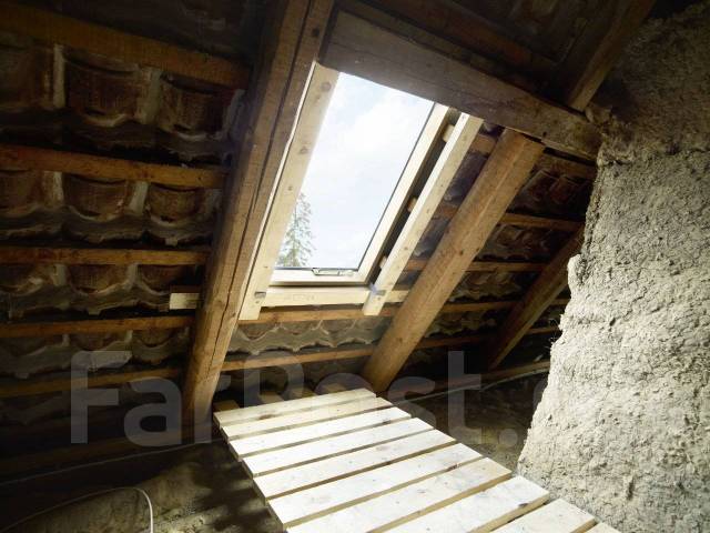 Окно-люк для выхода на кровлю для холодных чердаков VLT. Размер: 45*55 ...