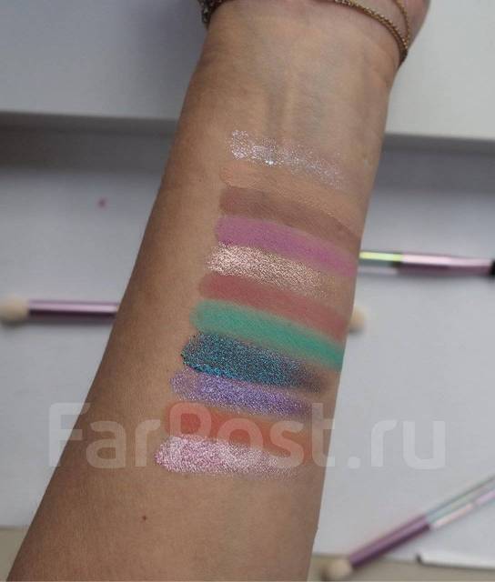 Палетка теней для век Huda Beauty Mercury Retrograde Eyeshadow Palette 18 о...