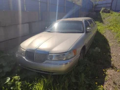Lincoln Town Car ����