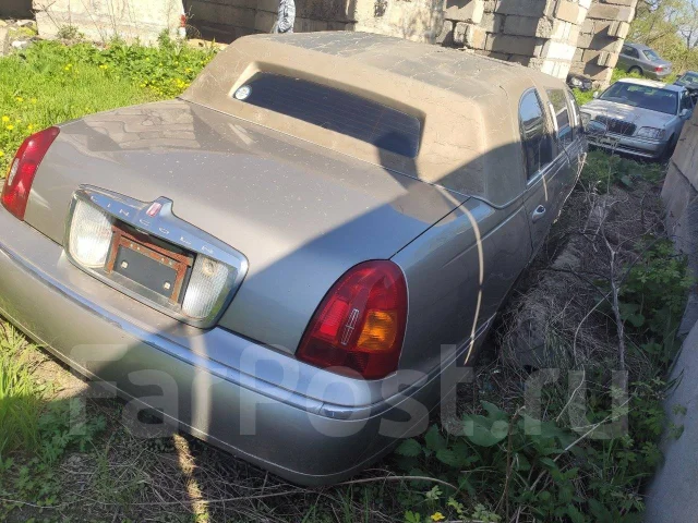 Lincoln Town Car ����